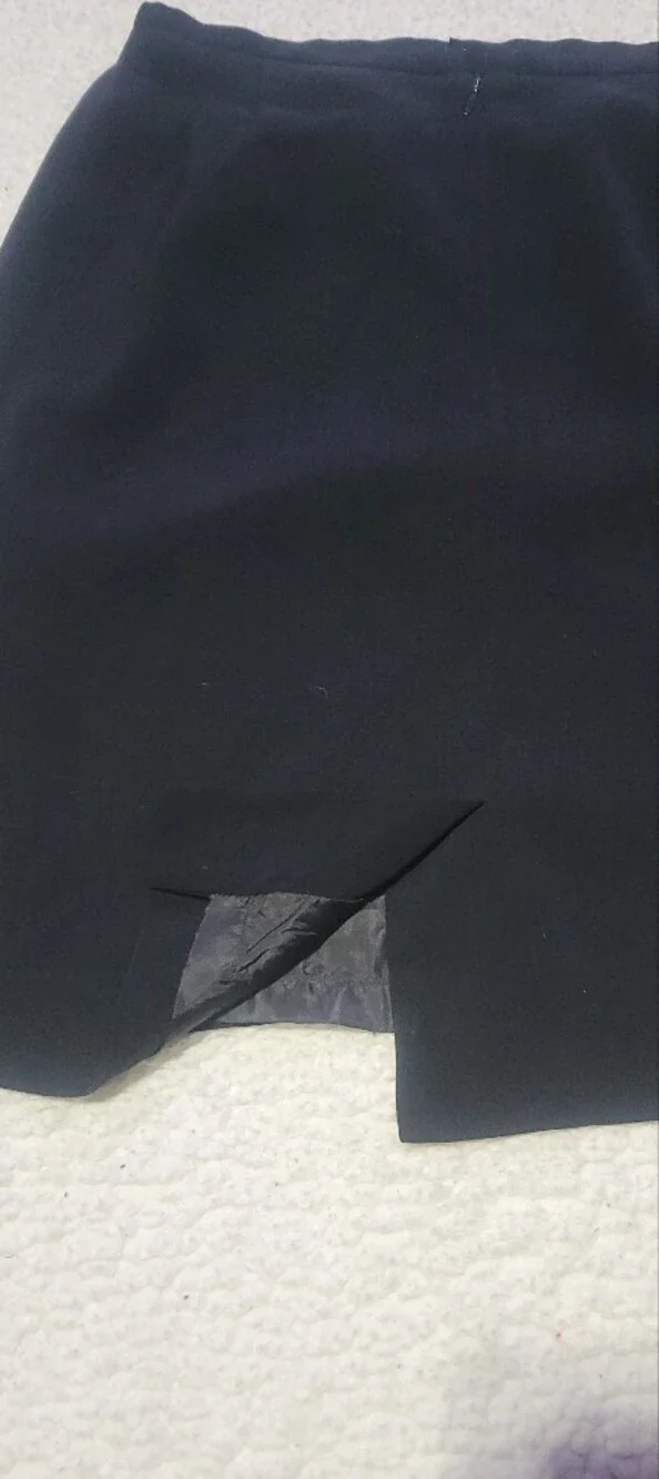 Kasper Classic Black Pencil Skirt